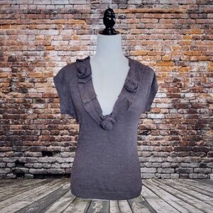 Be Hip Knit V-neck Shirt Sleeve Top